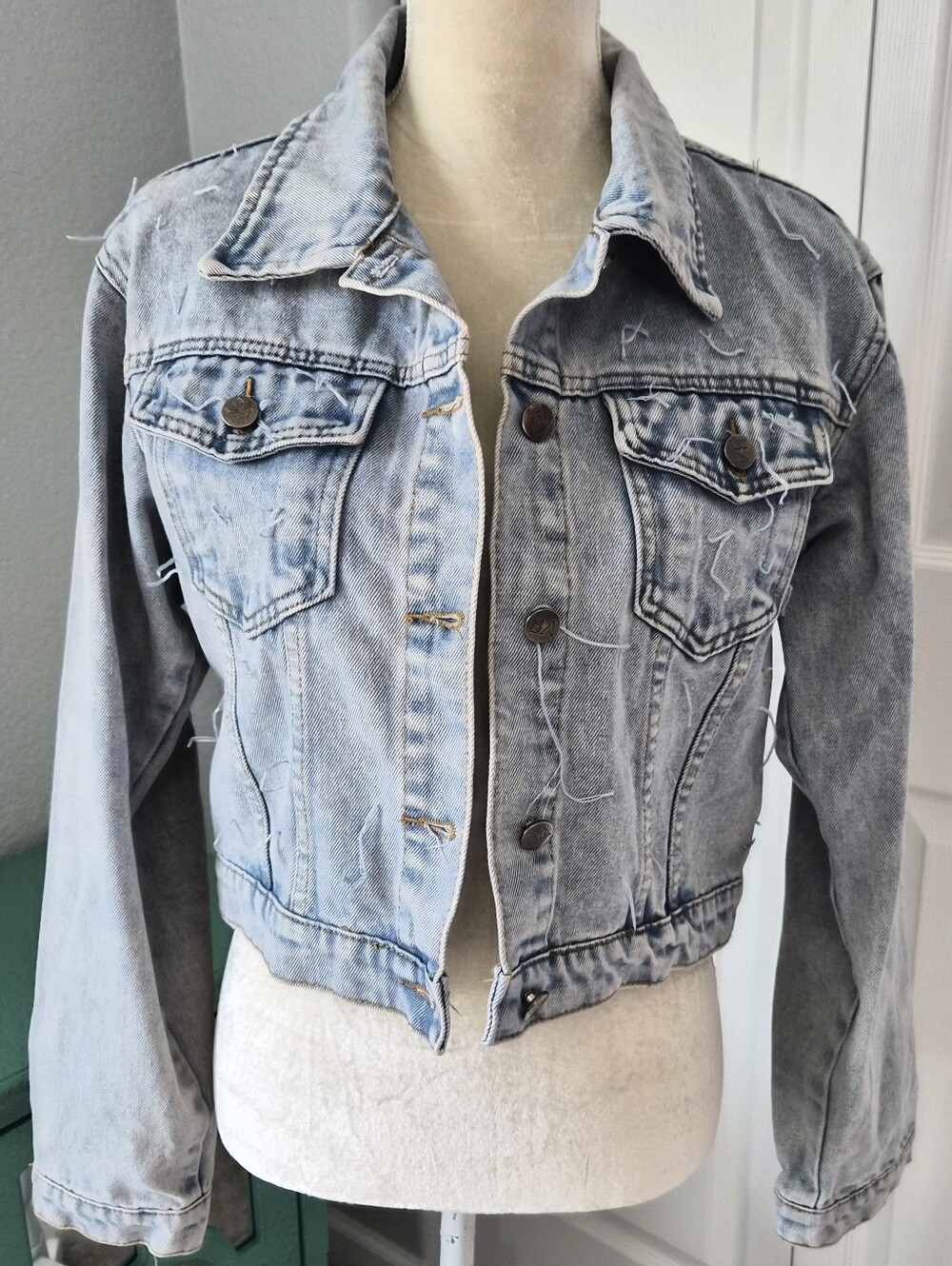 Balboa Cropped Denim Jacket Acid Wash Frayed Grunge Y2K Large